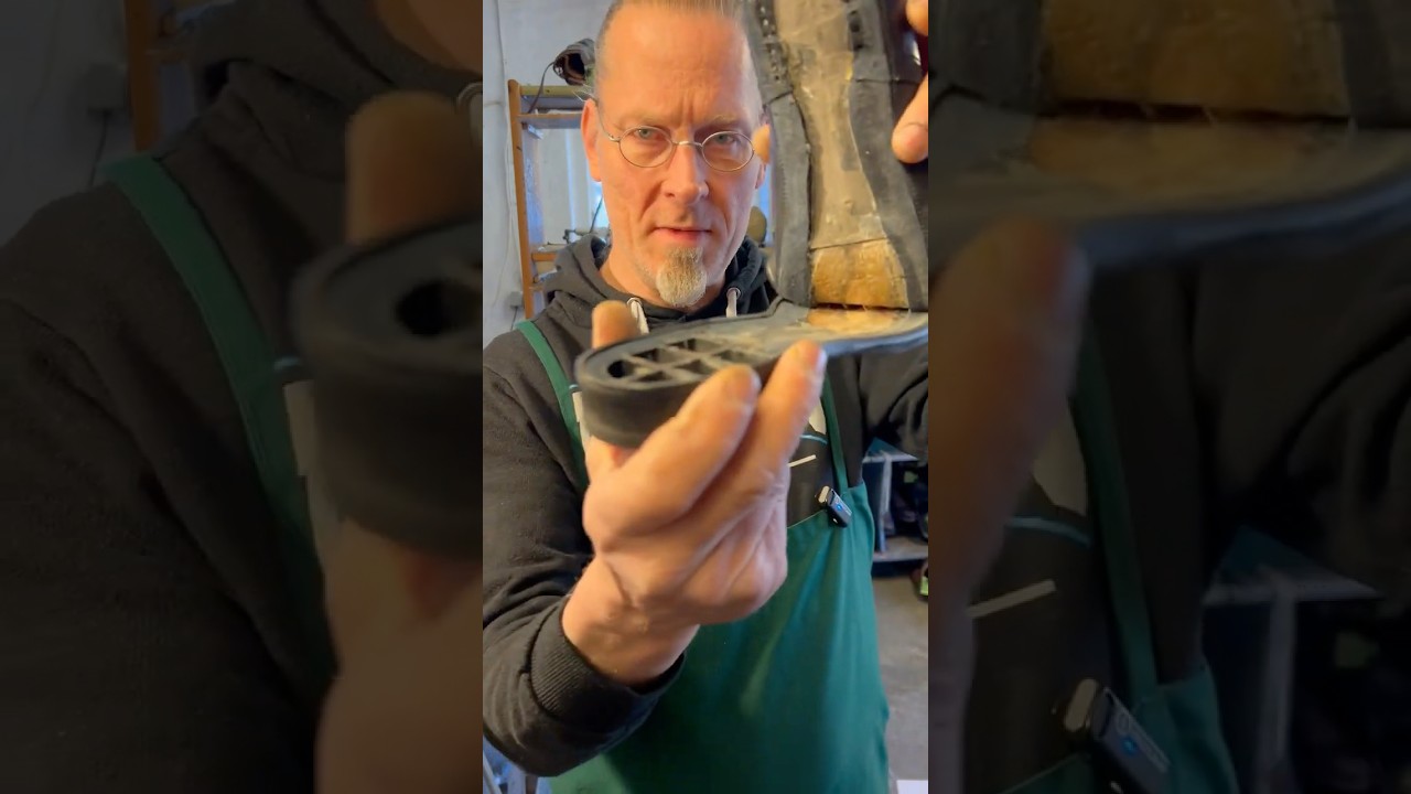 Lederbesohlung bei Herrenschuhen #schuster #schuhmacher #restoration #cobbler #reperatur #handwerk