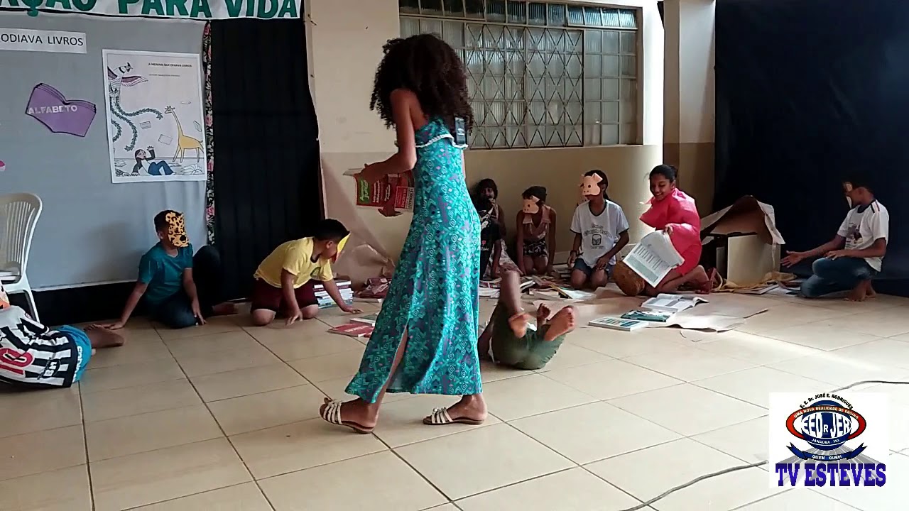 TEATRO: A MENINA QUE ODIAVA LIVROS