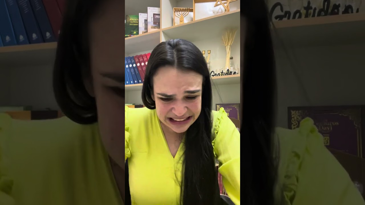 Você tem vivido tanta angustia filha, Deus vai trazer alegria no meio desse choro!