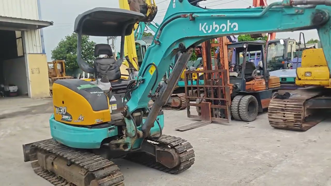 Giới thiệu máy xúc Kubota U30-5 cần cứng đường búa xích sắt cực chất AE cần liên hệ: 0988273763