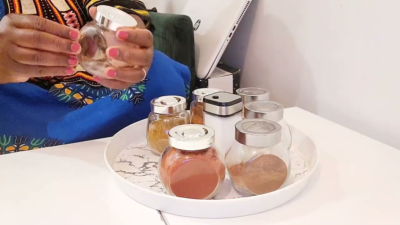 Vlog: Organizei todos temperos k eu tinha na minha cozinha.