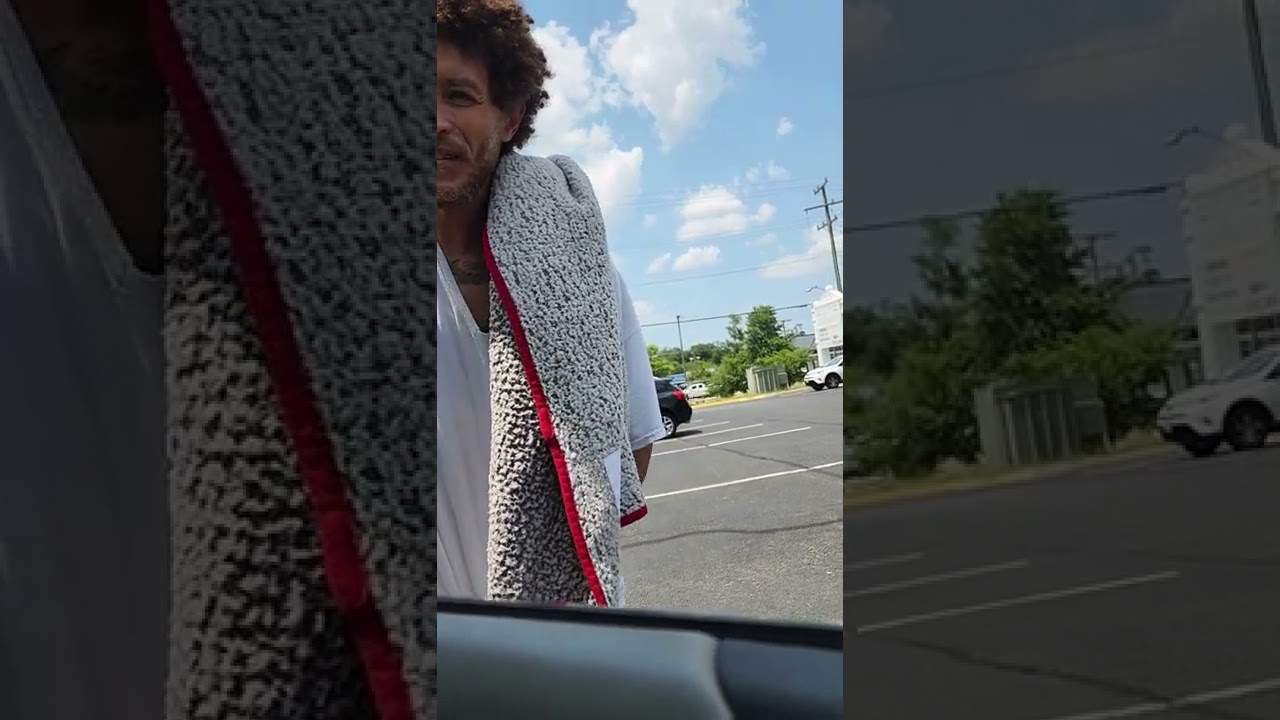 NBA Delonte West came up 2 me & my boys. I asked him ?'s about his life. 🙏🏾. All of us need 🙏🏾.