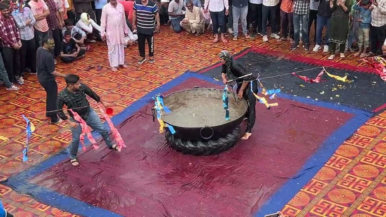 भाभी जी कर लो त्यारी फ़ाग की  !! लगा दिया कोरड़ा भाभी न 