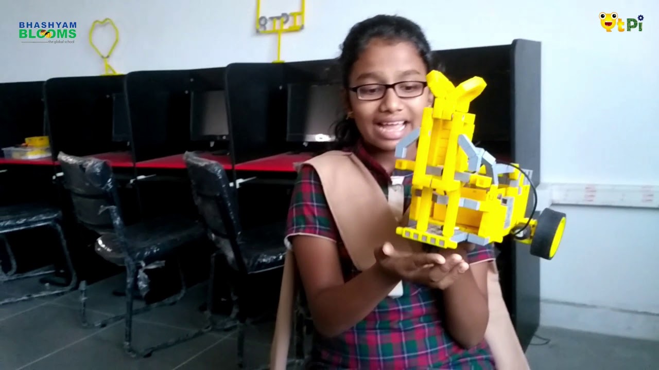 QtPi Robotics: Bhashyam Bloom Remote car building and presentation