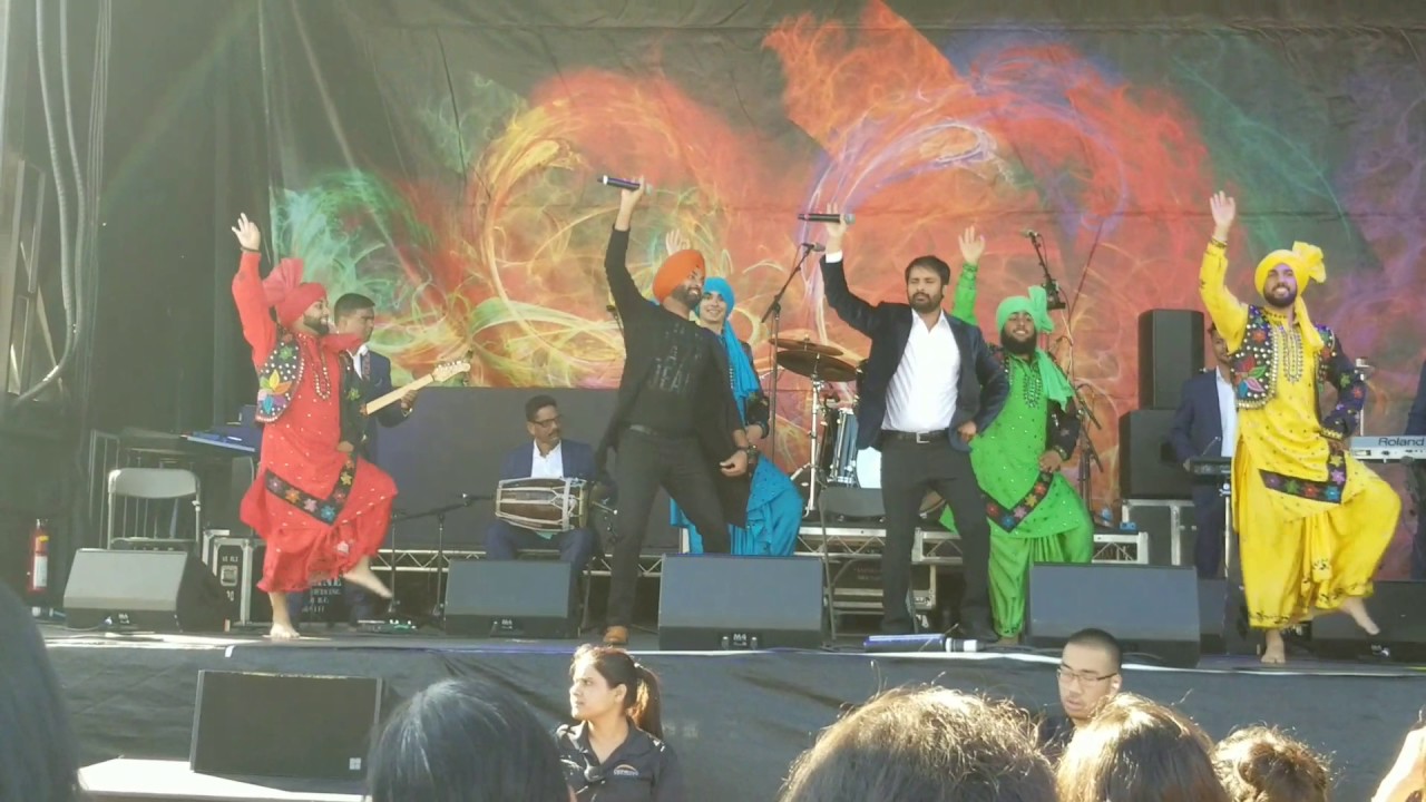 AMRINDER GILL | LIVE PERFORMANCE | CANADA | Vanjhali Vaja 2017