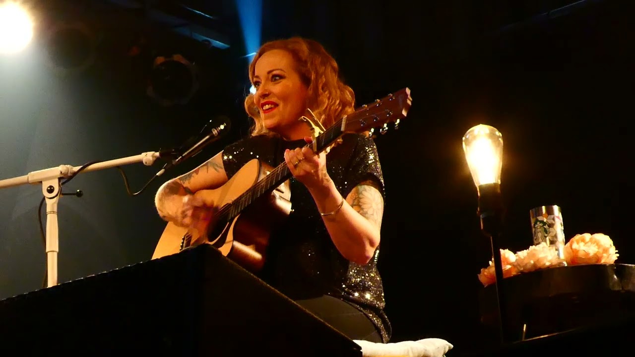 Anneke van Giersbergen - Running Up That Hill LIVE@Kulturkirche Köln 09.05.2022
