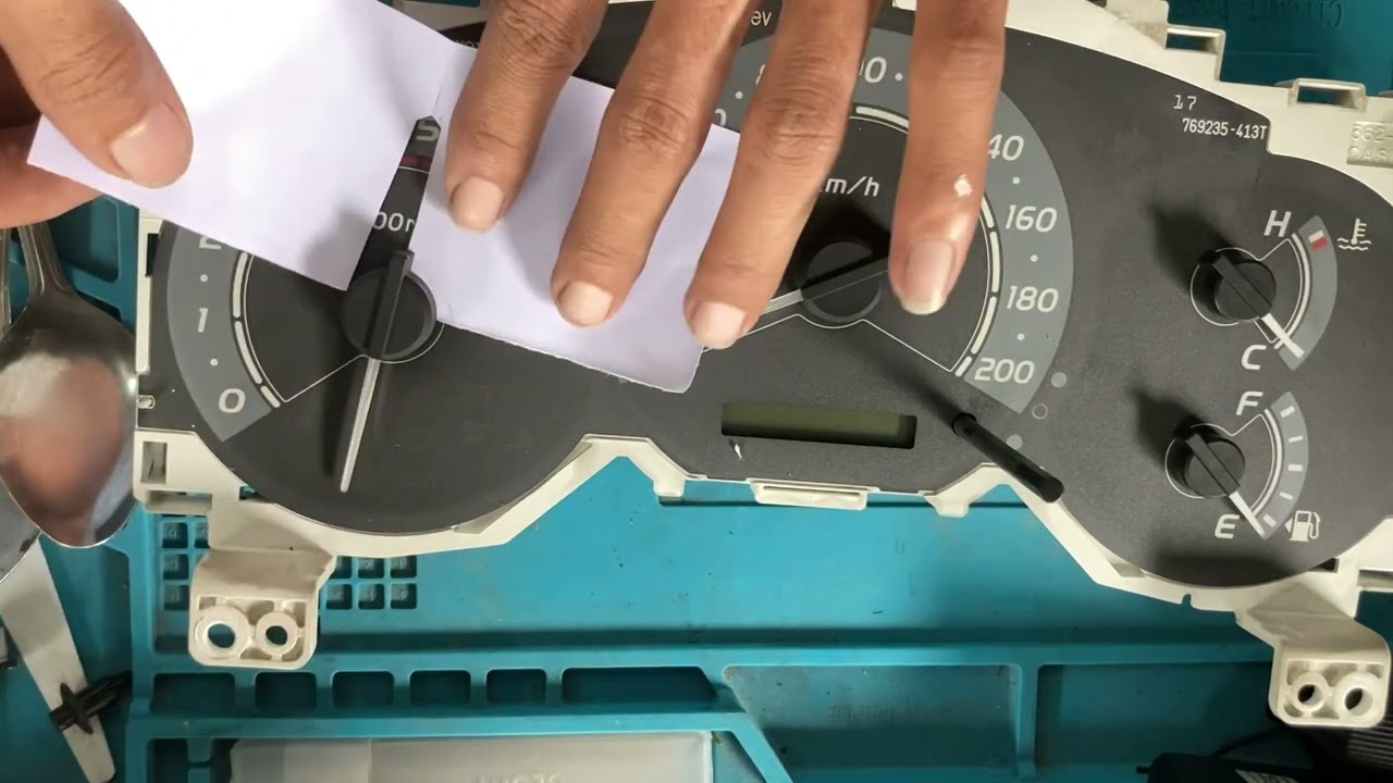 cara melepas jarum speedo meter dengan mudah dan aman