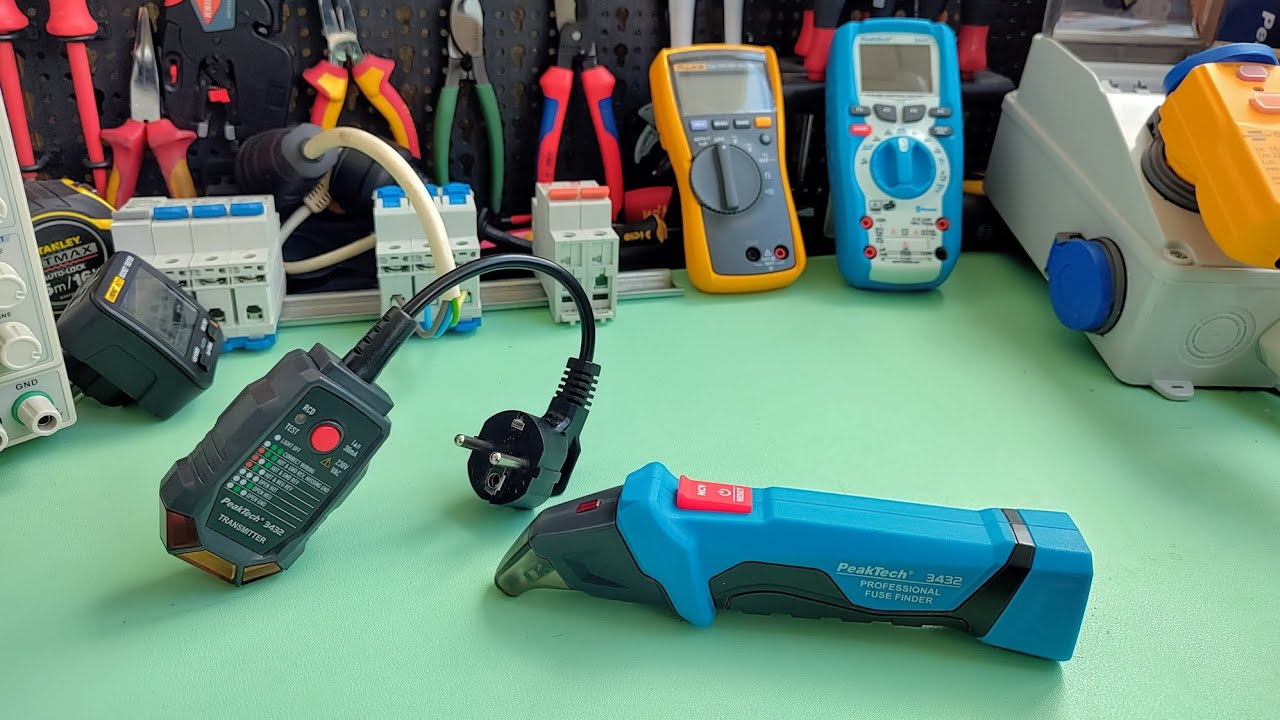 Am testat PeakTech 3432, localizator de siguranțe, circuite și tester pentru prize.