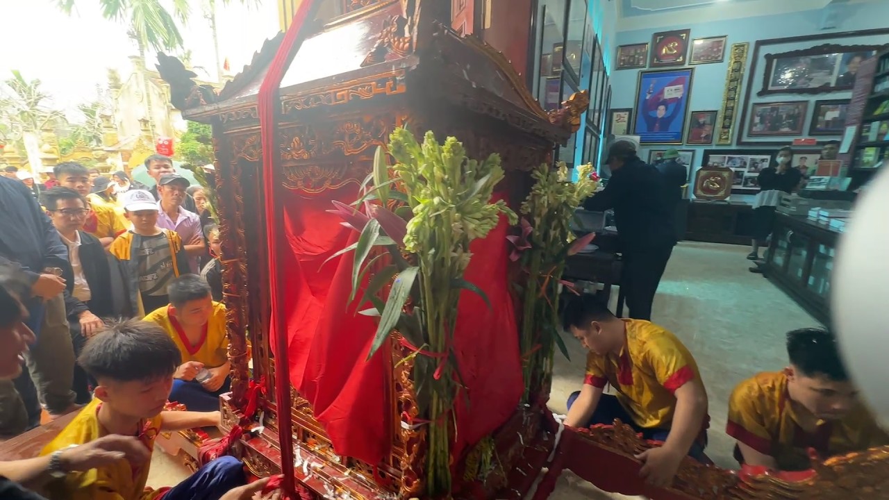 KIỆU THÁNH THĂM BẢO TÀNG MINH CHUYÊN.    HỘI XUÂN ĐỀN - CHÙA PHƯỢNG VŨ 2026