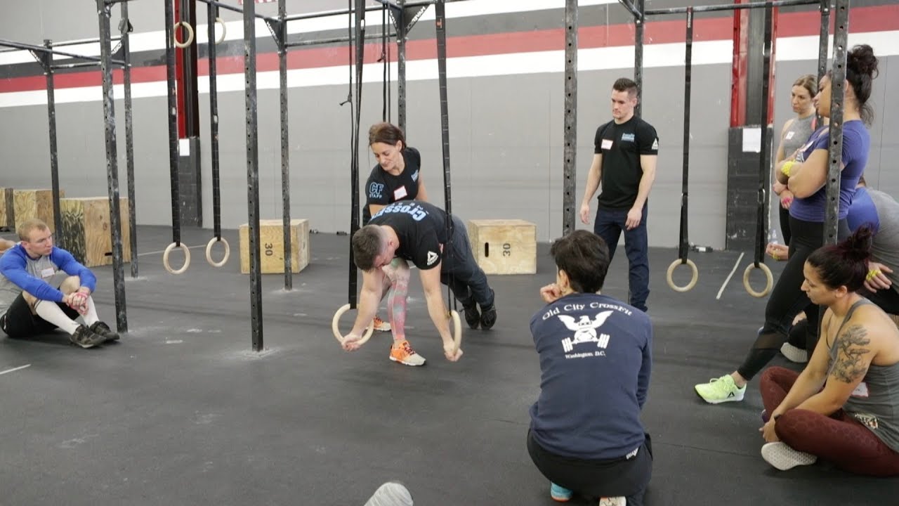 Gymnastics Course - Ring Push-Ups