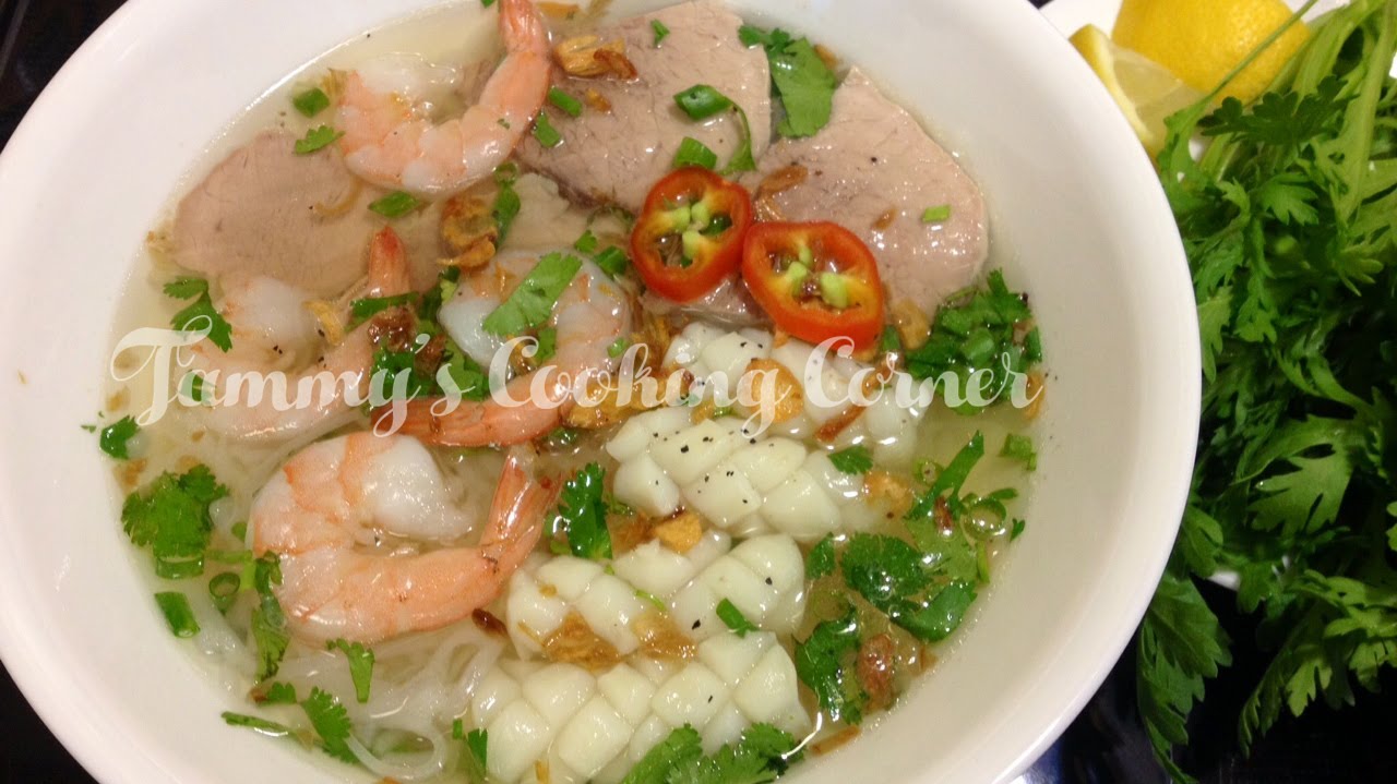 Hu Tieu - RICE NOODLE WITH PORK AND SEAFOOD RECIPE (Hủ tiếu)