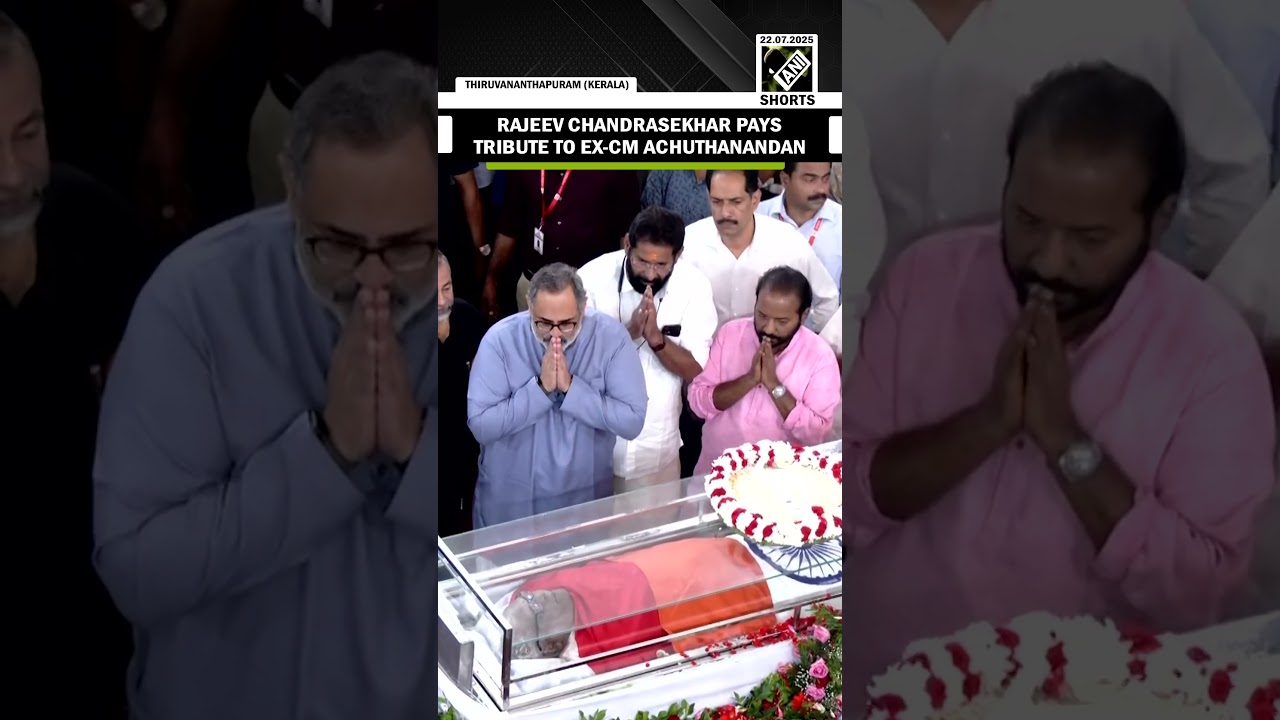 Kerala BJP President Rajeev Chandrasekhar pays respect to EX-CM VS Achuthanandan
