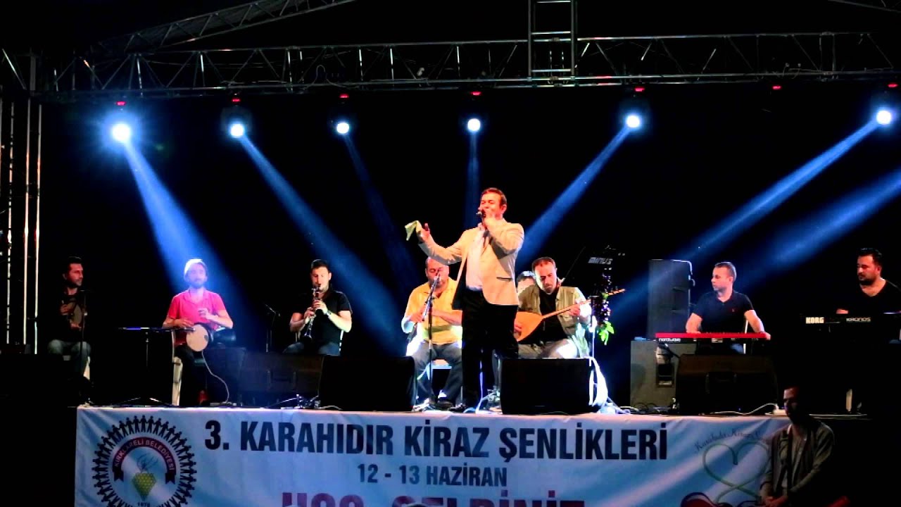 Kiraz Şenlikleri'nde Faruk Yılmaz sahnede