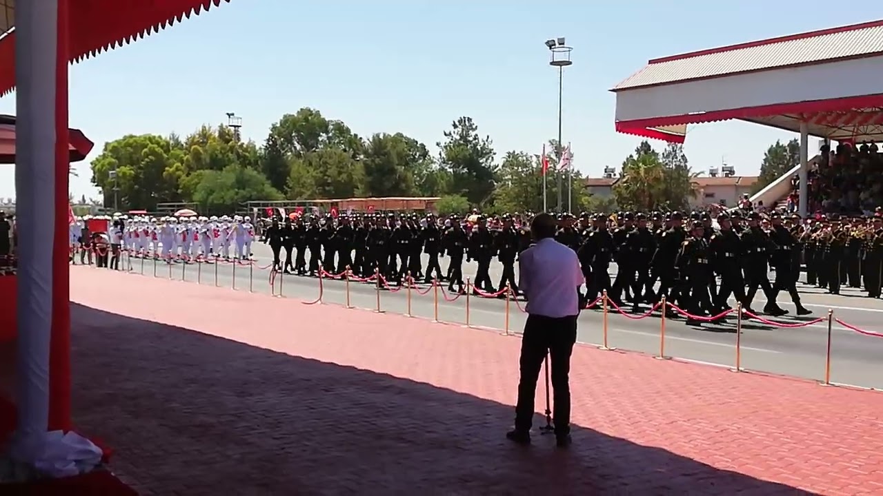 Kıbrıs Barış Harekatı, tören geçişi