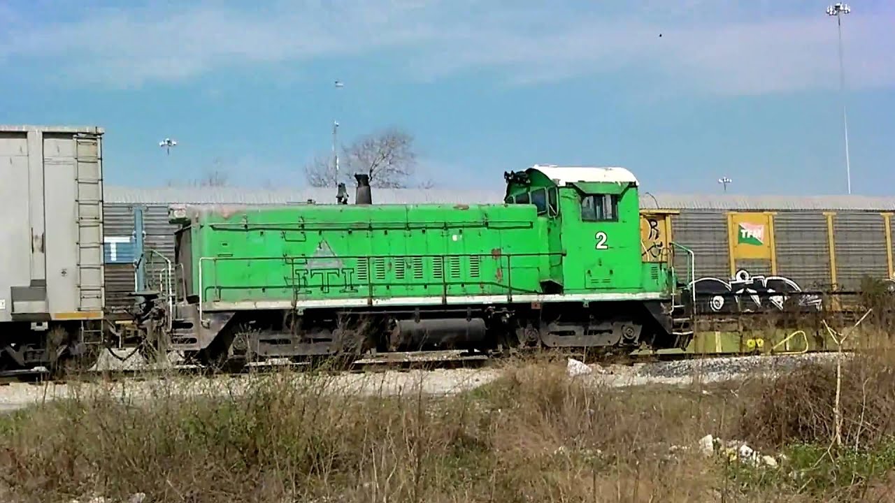Listen to the Engine on This EMD SW8 800 HP Diesel Switcher!