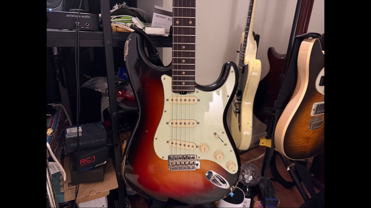 Just Play Guitar 451 (with g'7 Special ST/R Players Custom)