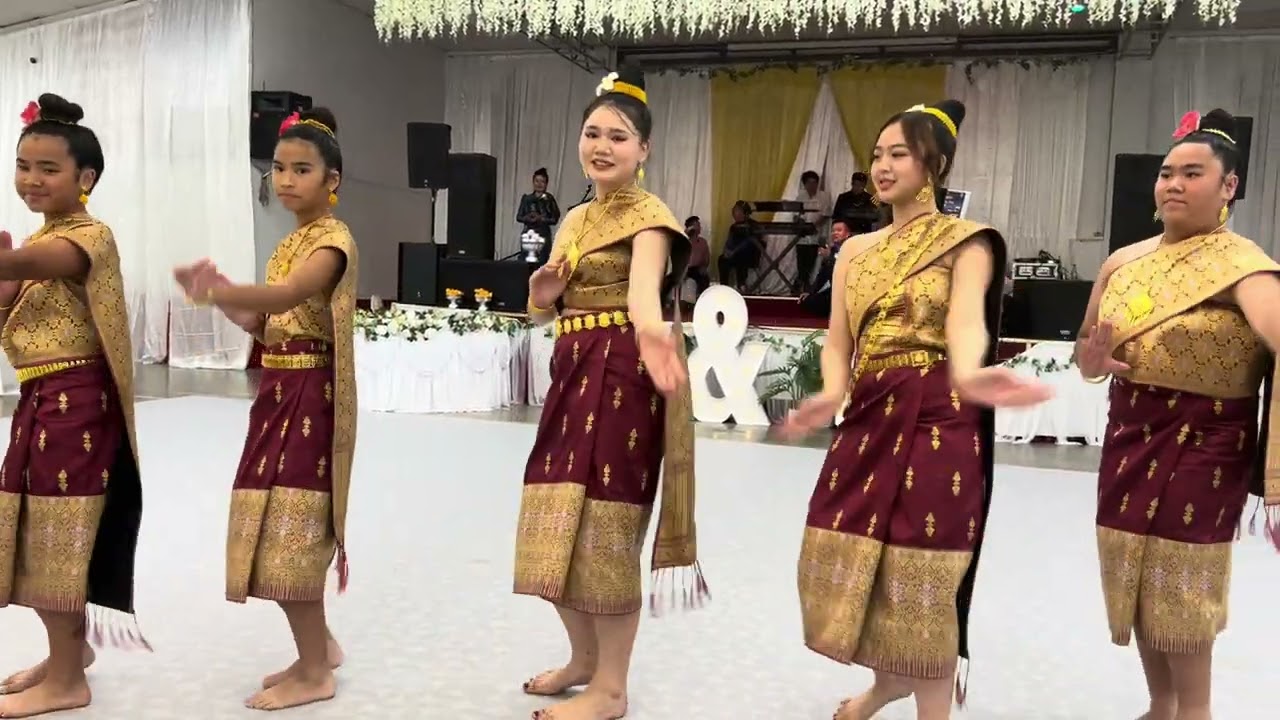 SangChamPa Dance | Mouksavanh