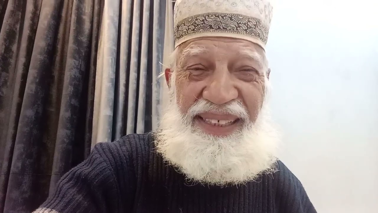 والدین کو خوش ہو کر دیکھنا
