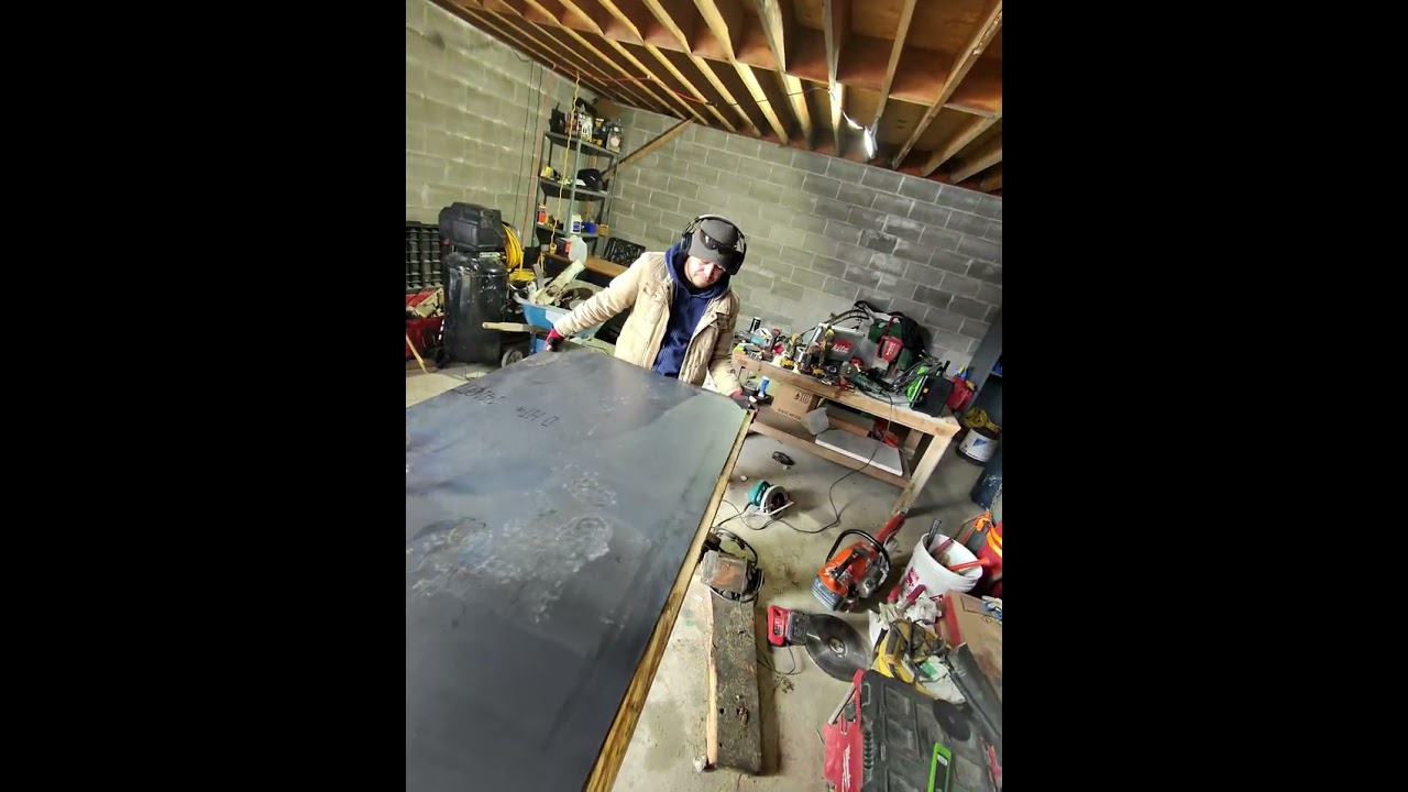 Haciendo Una mesa de trabajo con hoja de metal