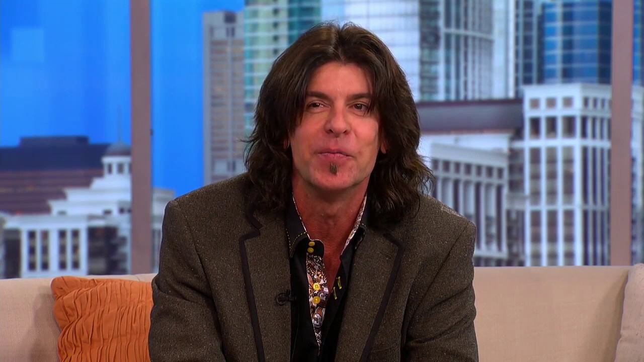 Wholetones music instantly calms dog on live TV!