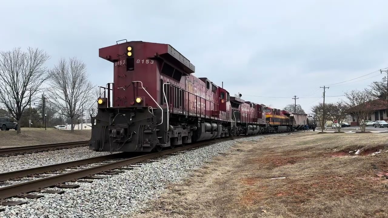 B634 and B633 in Mt Holly with amazing power!