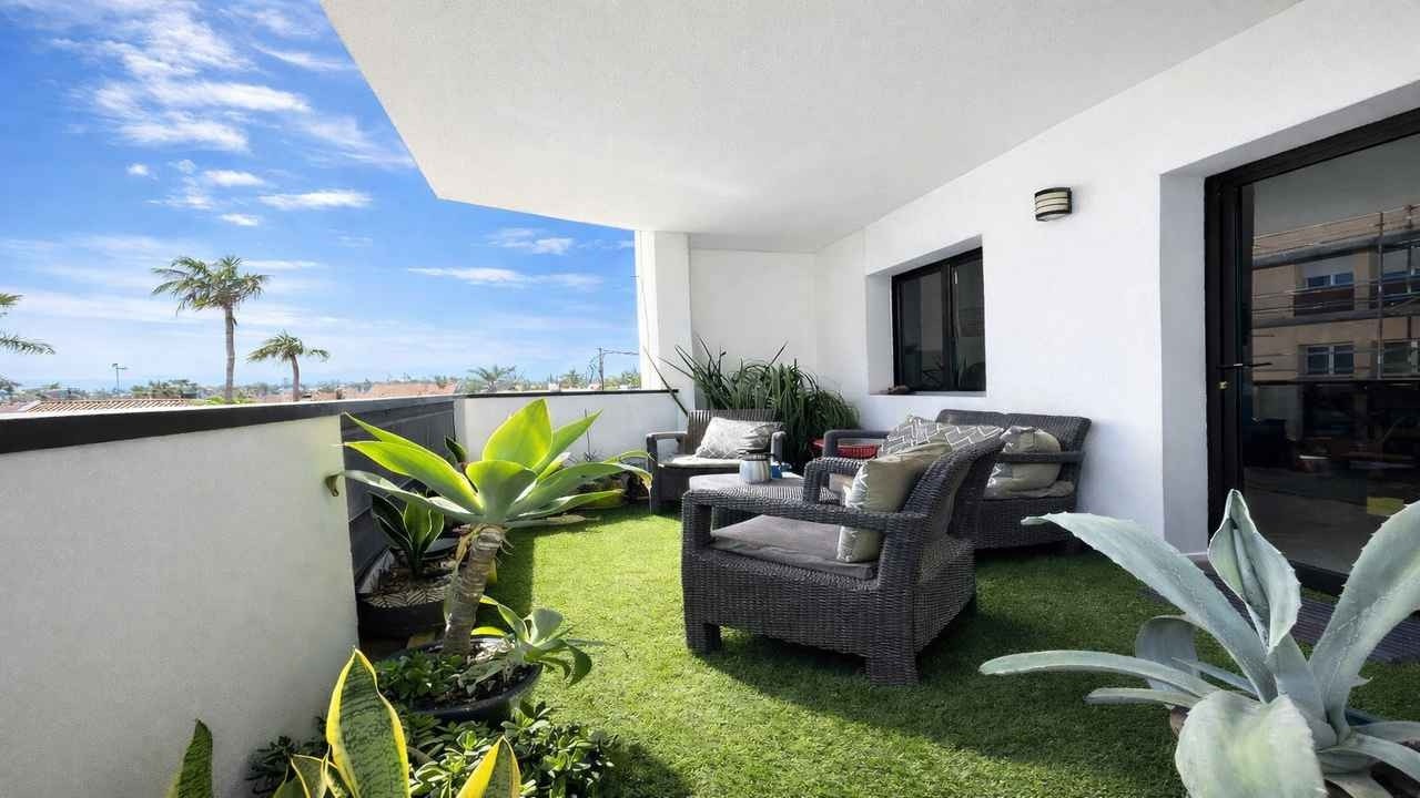 Corralejo spacious 2 bedroom apartment now for sale!