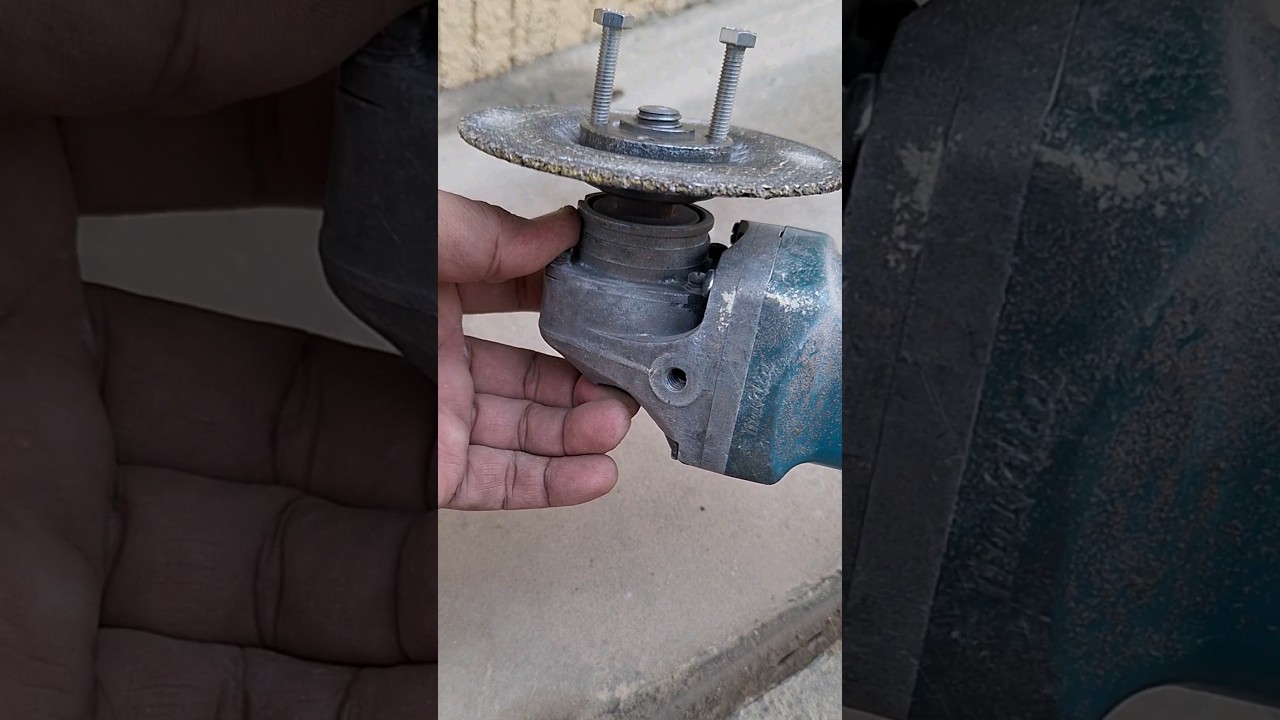 How to Remove Cutting Disc Onto an Angle Grinder #diy #tutorial #youtubeshorts #shorts