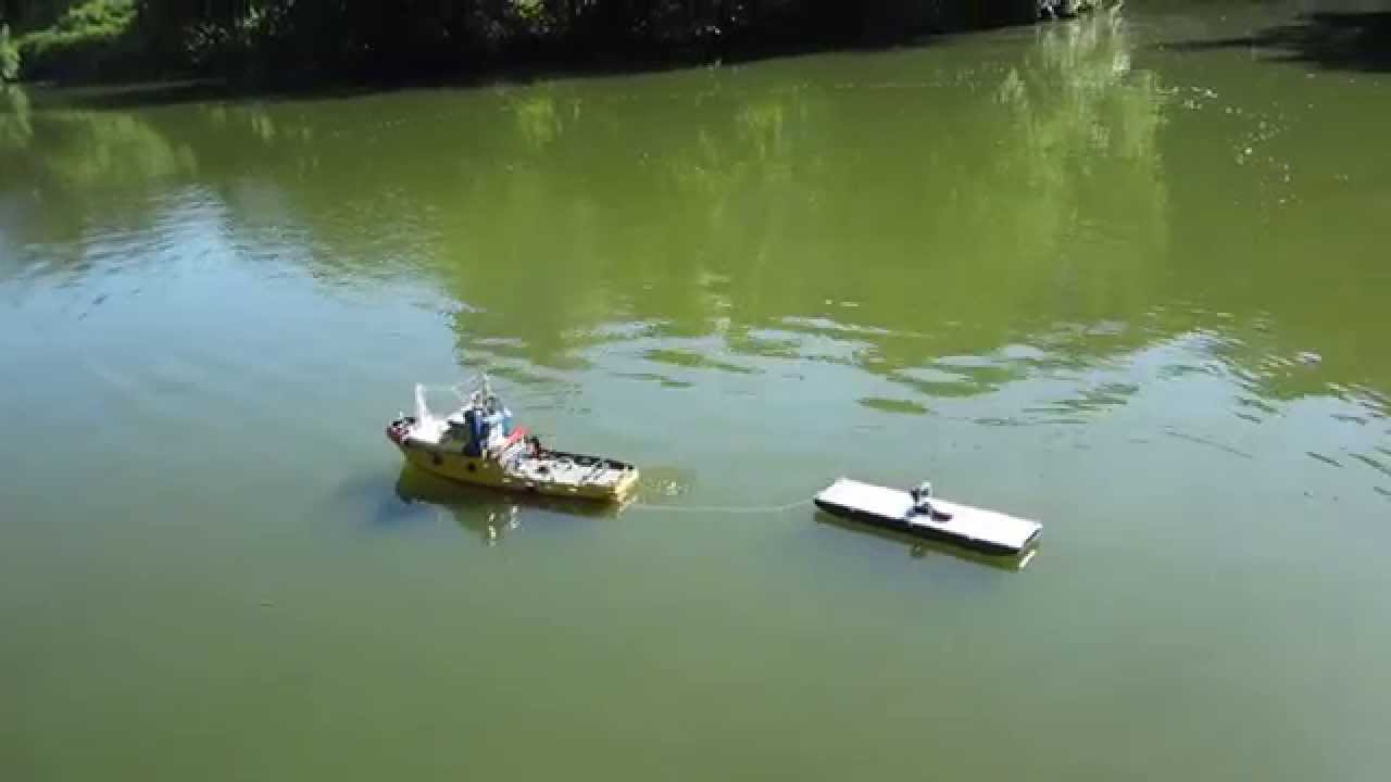 Happy hunter II  1/50 with barge