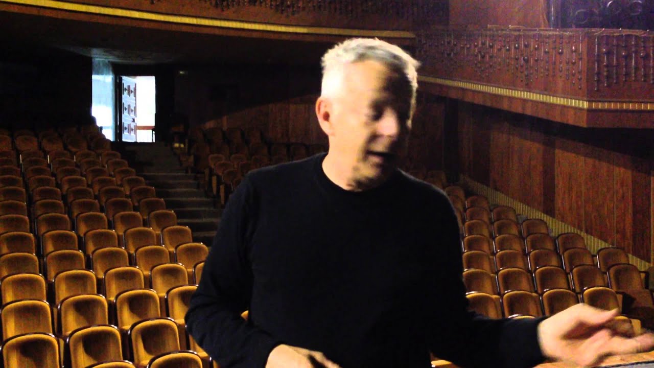 Stage Setup | Tommy Emmanuel