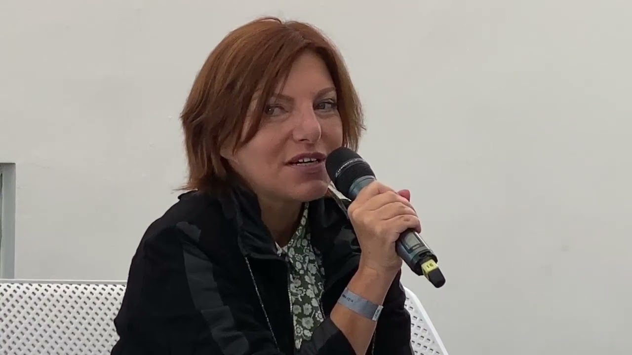 Alena Mornštajnová: Listopád / Setkání s autorem