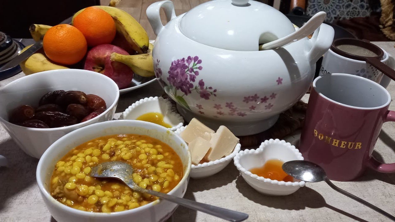 افطار يوم 16رمضان .تحضير وجبة مغربية عريقة وجبة اجدادنا لذيذة  وراءعةمع قهوة اعشاب ،شيار بدقيق القمح