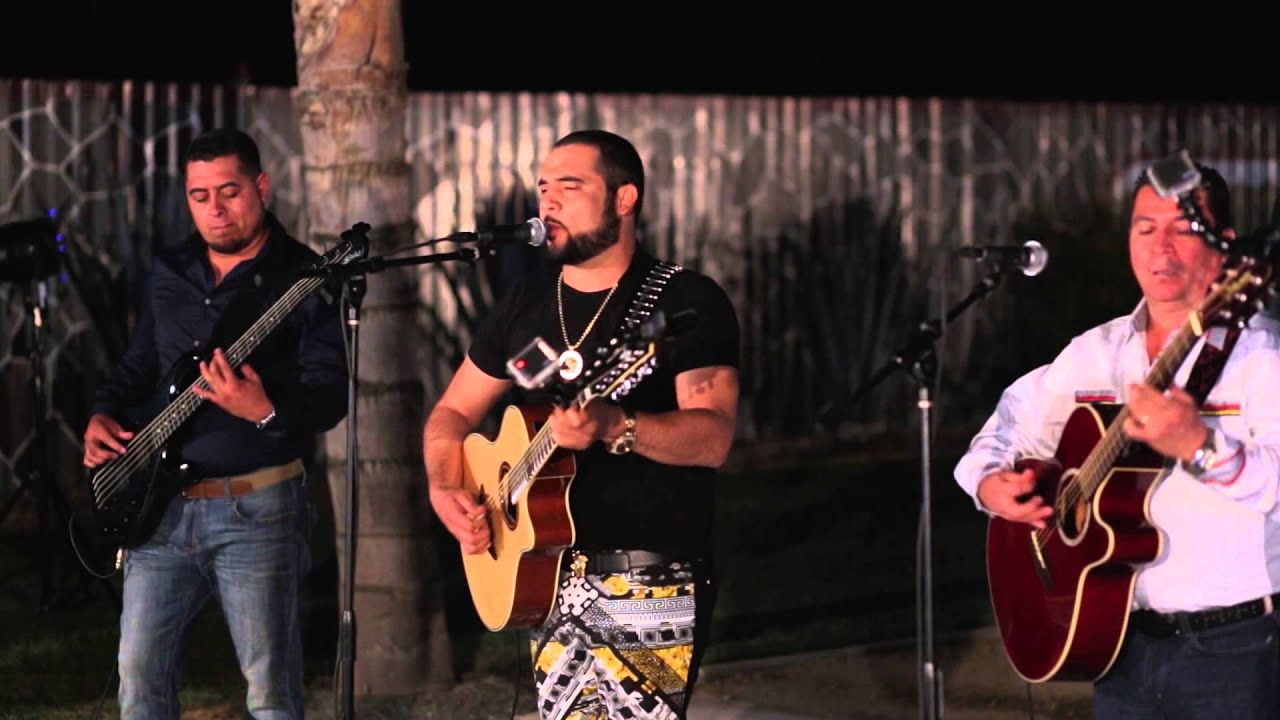 Los Dareyes en vivo (Los ojitos)