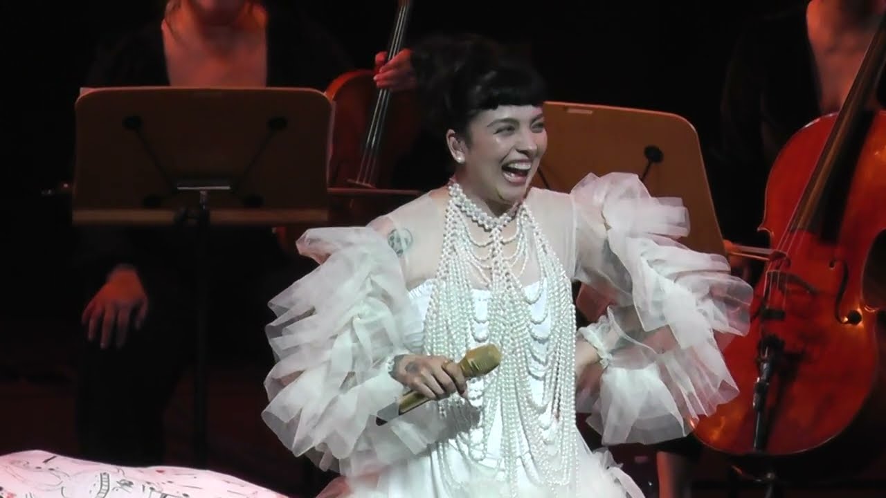 Mon Laferte La Vie En Rose 2022