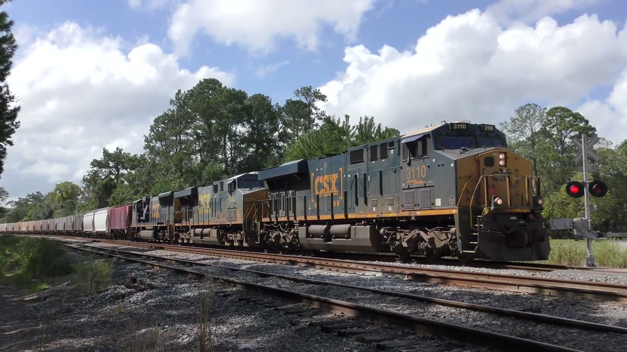 Break Time At Waycross - Geometry Train And Other CSX Jobs