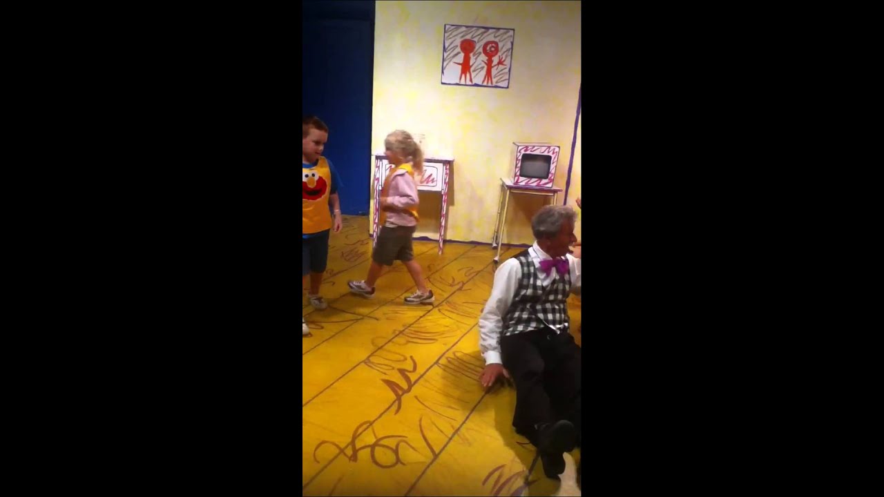Ben at Elmo's World Live ( part 2)