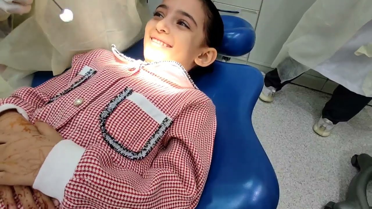 كانت طول الليل تبكي من الم اسنانها😩