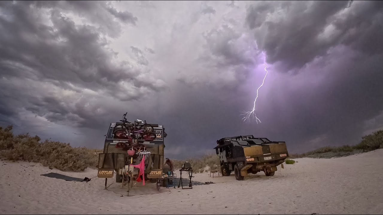 The ULTIMATE Off Grid Beach Camp - 4X4 & Fishing ADVENTURE! 14 Mile Beach