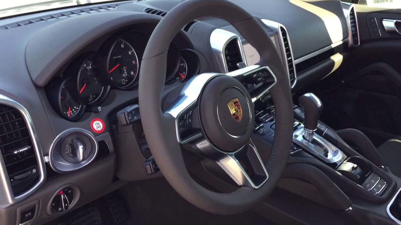Porsche Cayenne Platinum Edition 2017 года