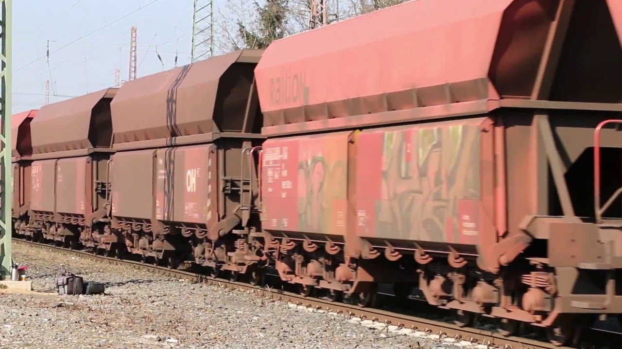 BR 189 Doppeltraktion mit 5000 Tonnen Erzzug