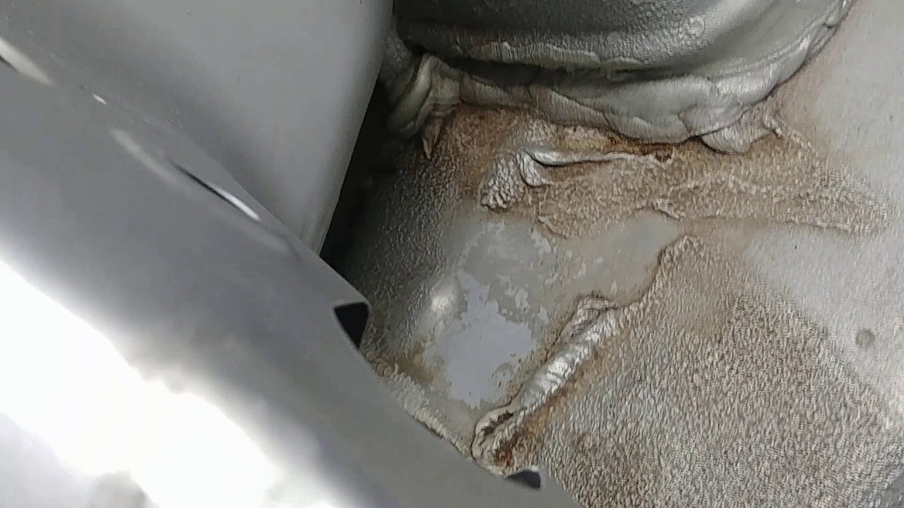 VAZAMENTO DE ÁGUA NO PORTA MALAS FORD KA RESOLVIDO