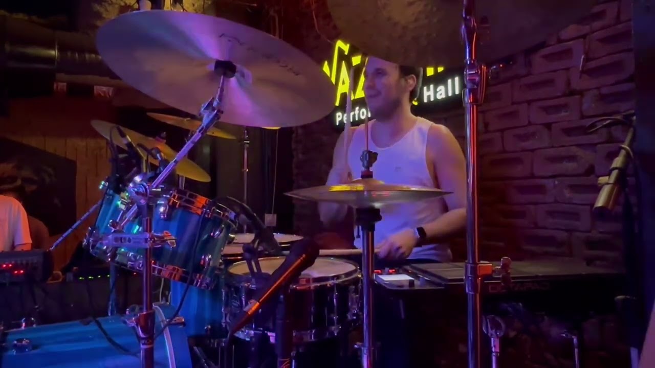 Zeynep Bastık Uslanmıyor Bu (Narkoz Cover) Drum Cam £.£.