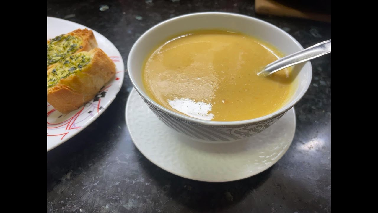 شربة العدس الاحمر او الشربة التركية المشهورة سهلة لذيذة مفيدة لفقر الدم soupe au lentilles corail