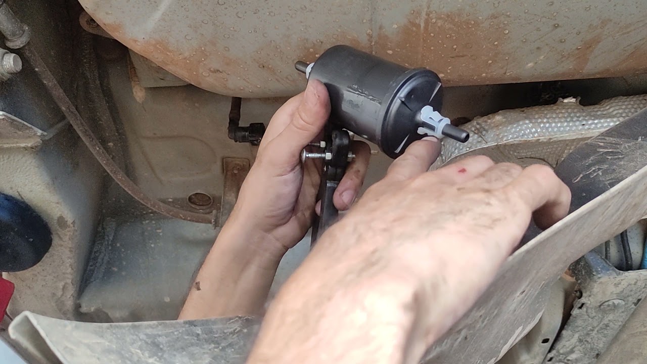 como trocar filtro de combustível Fiat Strada