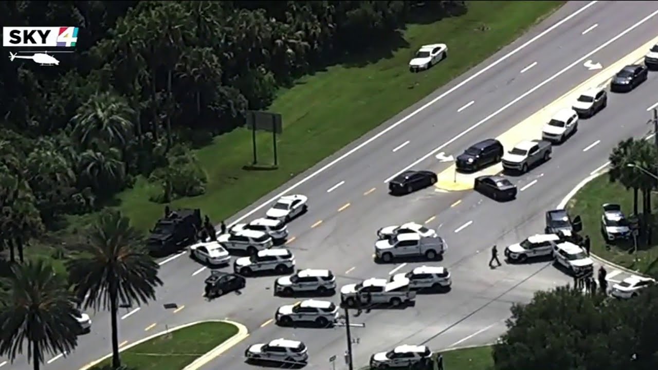 Police K-9 shot following pursuit, crash near Jacksonville Zoo; 2 suspects dead, JSO says