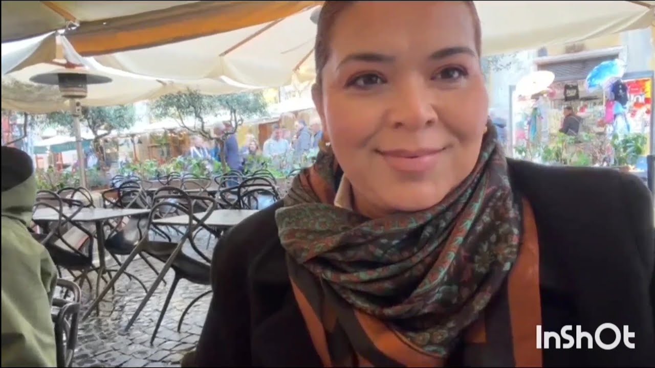 Mi hija mayita visitando  España  Roma  y  Barcelona