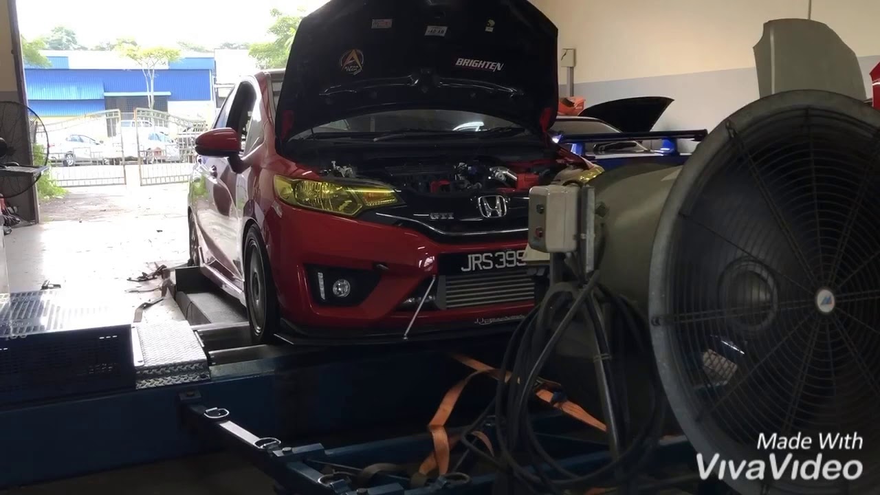 HONDA JAZZ GK TURBO ALONG WITH MAXXECU SPORT