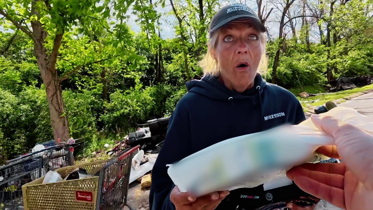 She’s HOMELESS, but THIS made her feel like she WON THE LOTTERY!!!