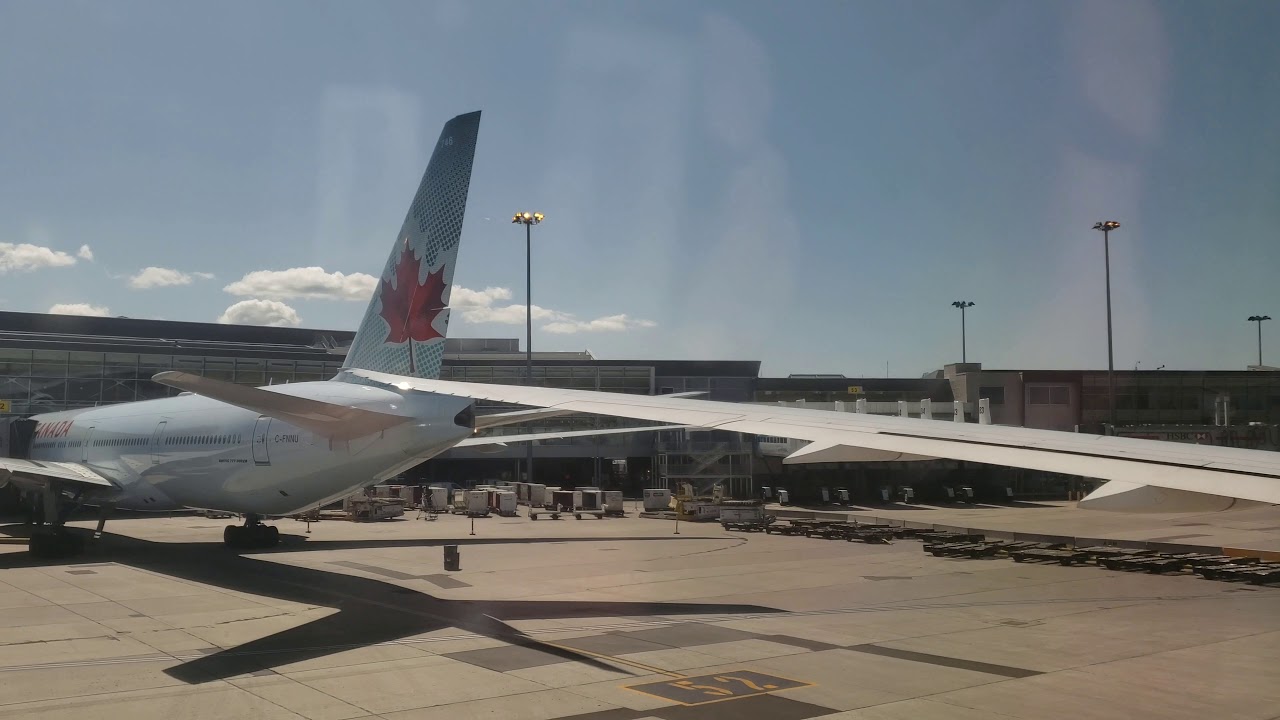 Air Canada AC005 Montreal to Narita YUL - NRT Boeing787-9 Economy Takeoff
