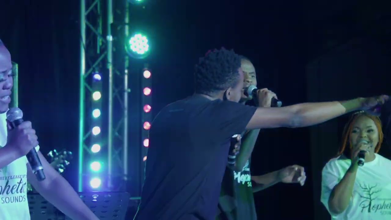 Psalmist Muzi Ft Zamar Mabuza - Umukhulu Medley