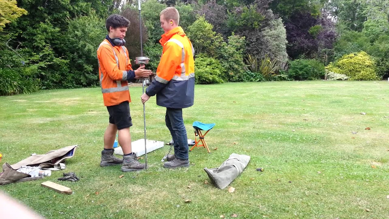 Ground testing with a penetrometer(1)